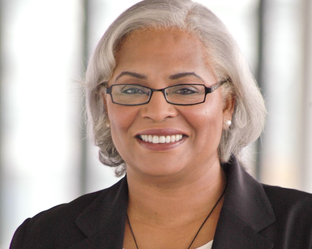 Headshot for Michelle Collins